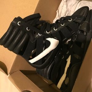 Nike Gladiateurs size 5.5